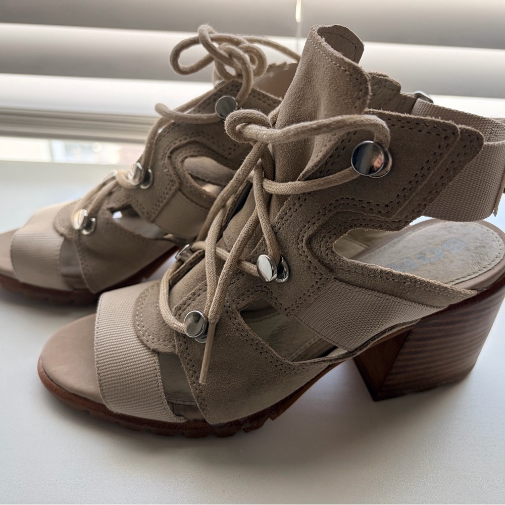 Sorel Nadia stone suede/textile sling back lace up sandals sz 7
